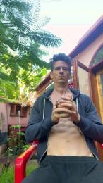 PianoTobe — 在 cam4 直播的网络摄像头模特