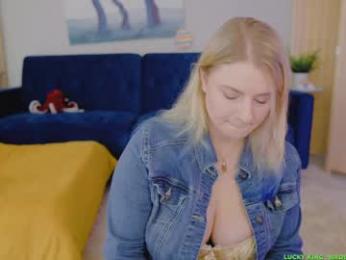 asiri_ocean — Chaturbate stream photo (Apr 2026)