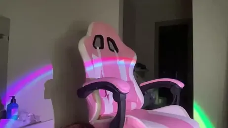 petitebeauty — 在 stripchat 直播的网络摄像头模特