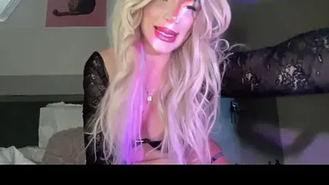 petitebeauty — 在 stripchat 直播的网络摄像头模特