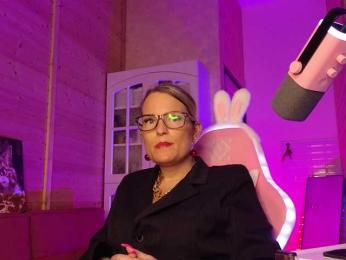 Findom_Lady_Shine — Bongacams stream photo (Jun 2026)
