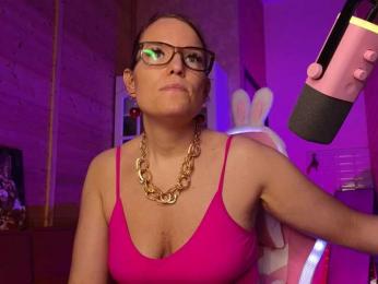 Findom_Lady_Shine — Bongacams stream photo (Jun 2026)