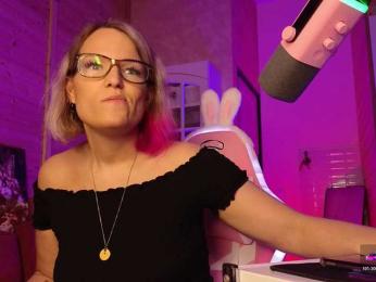 Findom_Lady_Shine — Bongacams stream photo (Jun 2026)