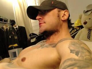 Bret Ballard — 在 flirt4free 直播的网络摄像头模特