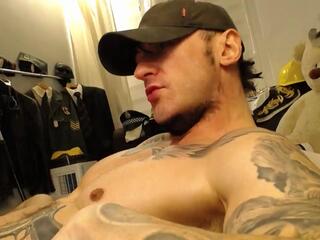 Bret Ballard — 在 flirt4free 直播的网络摄像头模特