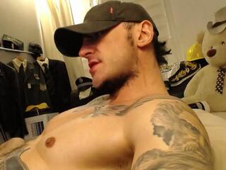 Bret Ballard — 在 flirt4free 直播的网络摄像头模特