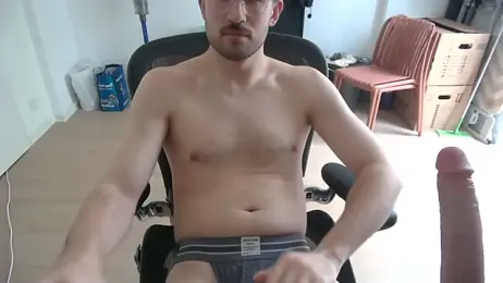 taallguyy_196 — 在 stripchat 直播的网络摄像头模特