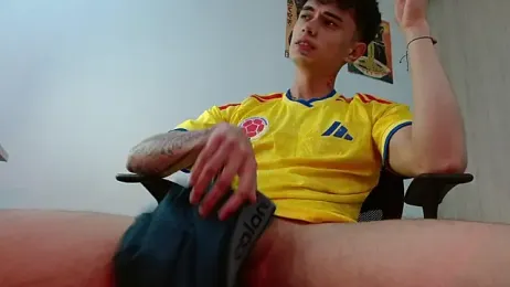 jaico_santos — 在 stripchat 直播的网络摄像头模特