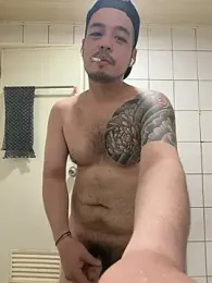 James1992_Ovo — 在 stripchat 直播的网络摄像头模特