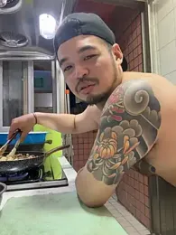 James1992_Ovo — 在 stripchat 直播的网络摄像头模特