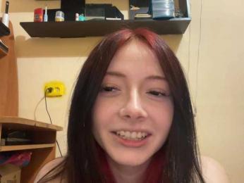 CrystallKaya — 在 bongacams 直播的网络摄像头模特