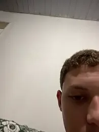9vinsfd1 — 在 stripchat 直播的网络摄像头模特