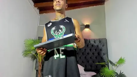 Salomon_koude — Stripchat stream photo (Apr 2026)