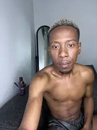 RoyaltyRox — Stripchat stream photo (Mar 2026)