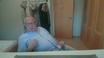 mdevbi — 在 cam4 直播的网络摄像头模特