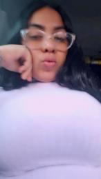 girl_pee — 在 cam4 直播的网络摄像头模特