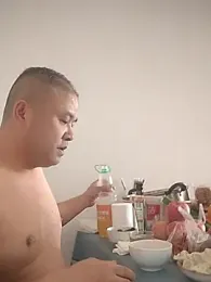 wanggang880903 — Stripchat stream photo (Apr 2026)