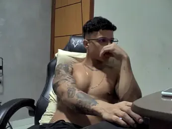 Gust027 — Stripchat stream photo (Apr 2026)