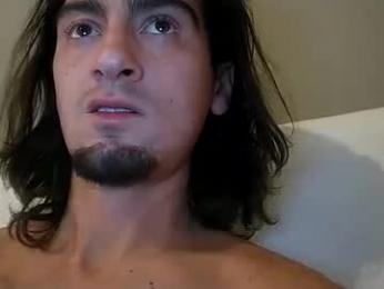 salmonman1305 — 在 chaturbate 直播的网络摄像头模特