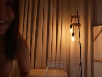 emyii — 在 chaturbate 直播的网络摄像头模特