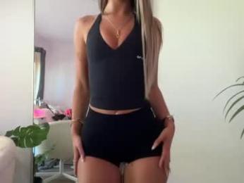luvlivvyy — Chaturbate stream photo (May 2026)