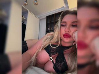 Stiflers_mom — 在 bongacams 直播的网络摄像头模特