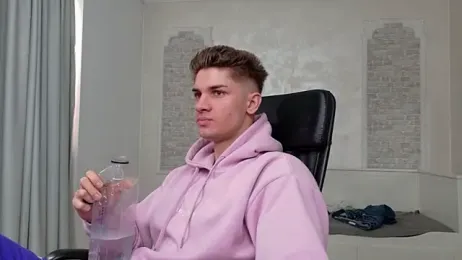 MaxKaiden — Stripchat stream photo (Apr 2026)