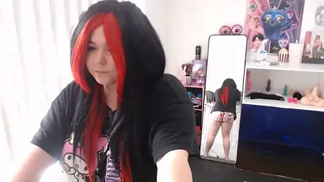 dramaticdumpsterfire — 在 stripchat 直播的网络摄像头模特