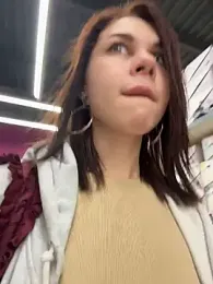 RosieDesire — 在 stripchat 直播的网络摄像头模特