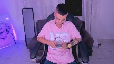 Dereckk_Boy — Cam4 stream photo (Apr 2026)