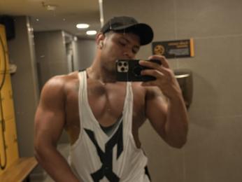 LeonMike — Livejasmin stream photo (Nov 2025)