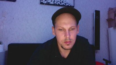 Martinlw — 在 cam4 直播的网络摄像头模特