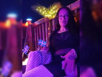 Fecfec91111 — 在 bongacams 直播的网络摄像头模特