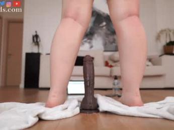 serareads — Chaturbate stream photo (Mar 2026)