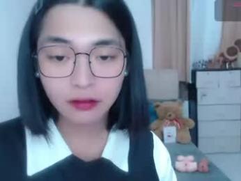 zhaviahale — 在 chaturbate 直播的网络摄像头模特