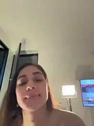MadawiOud — 在 stripchat 直播的网络摄像头模特