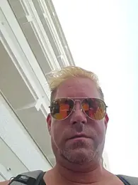 Trucker_Hunter — 在 stripchat 直播的网络摄像头模特