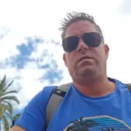 Trucker_Hunter — 在 stripchat 直播的网络摄像头模特