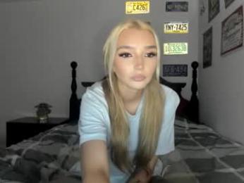 livvywinters — Chaturbate stream photo (Apr 2026)