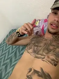dovapo777 — Stripchat stream photo (Aug 2026)