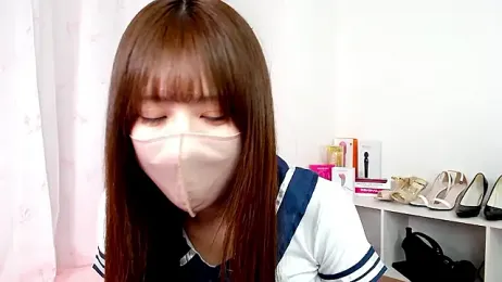 AI_channel — 在 stripchat 直播的网络摄像头模特