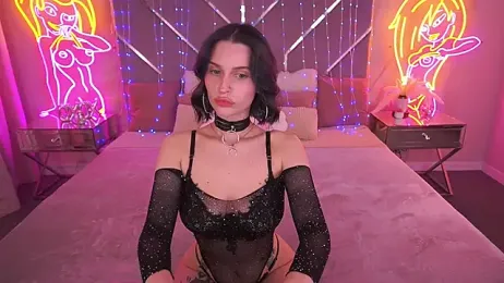 JuicyRina — 在 stripchat 直播的网络摄像头模特