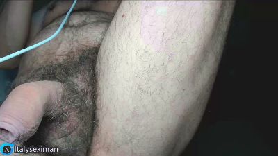 italysexyman — 在 cam4 直播的网络摄像头模特