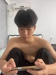 guoguo18 — Stripchat stream photo (Aug 2026)