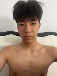 guoguo18 — Stripchat stream photo (Aug 2026)