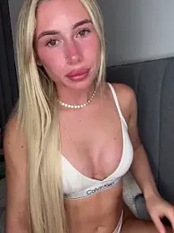 SexySaraxxoo — Stripchat stream photo (May 2026)