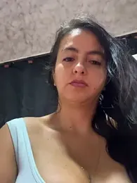 salo-rousee — Stripchat stream photo (May 2026)