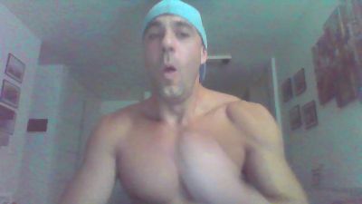 tupoke — 在 cam4 直播的网络摄像头模特