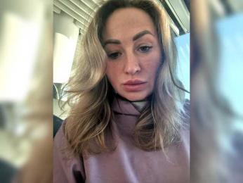 MOLLY-7 — 在 bongacams 直播的网络摄像头模特