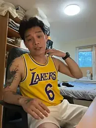 latava — 在 stripchat 直播的网络摄像头模特